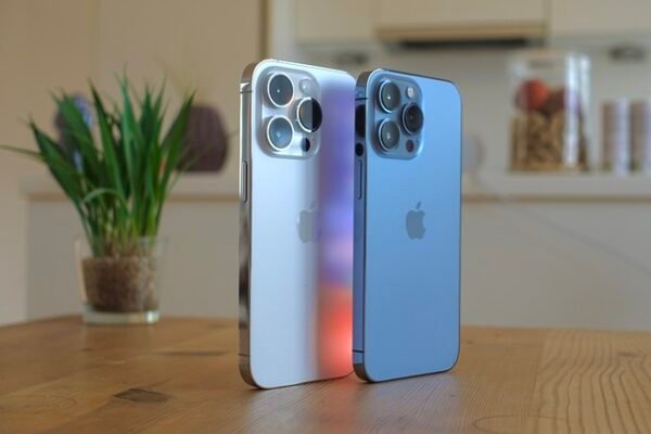 iPhone 12 64go (livré dans les DOM-TOM)